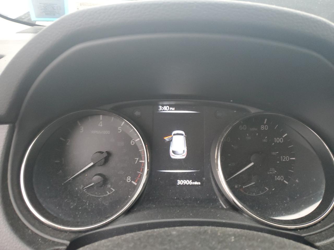 2018 Nissan Rogue - Image 9
