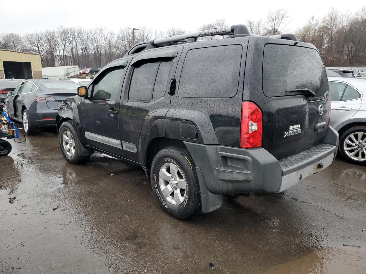2011 Nissan XTerra - Image 2