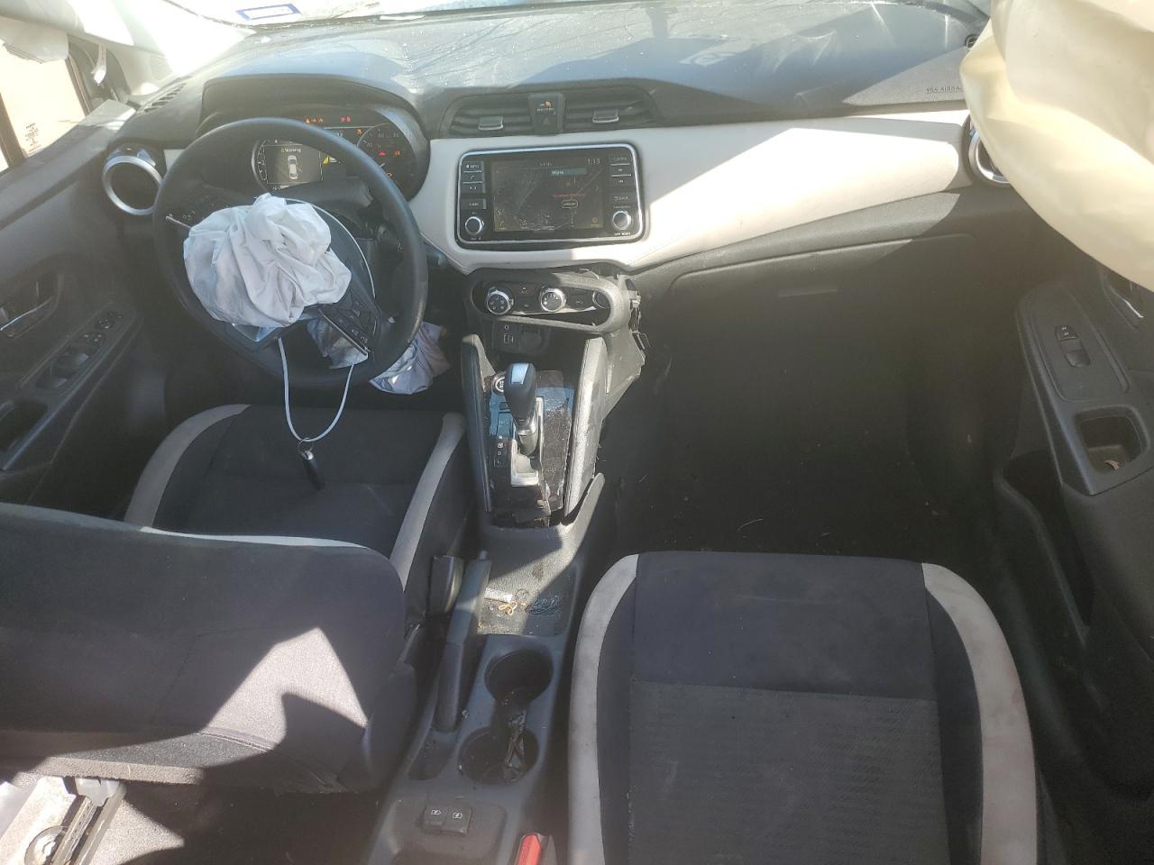 2021 Nissan Versa - Image 8