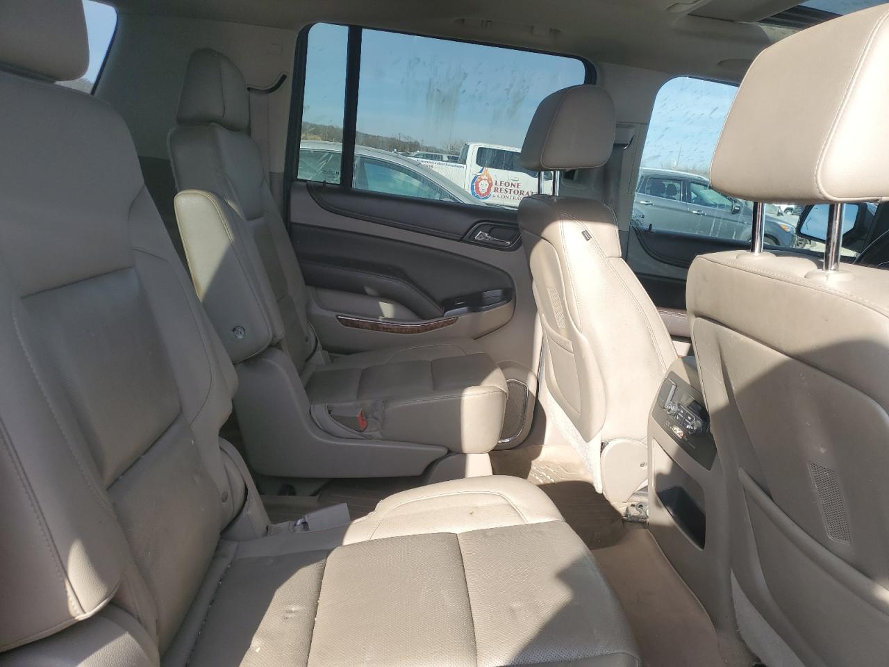 VIN 1GNSKJKC3GR465000 2016 CHEVROLET SUBURBAN no.11