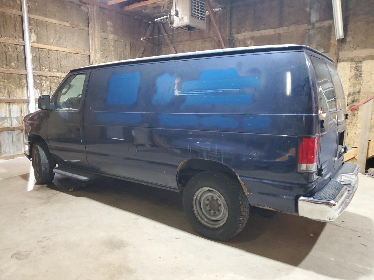 2014 Ford Econoline - Image 2