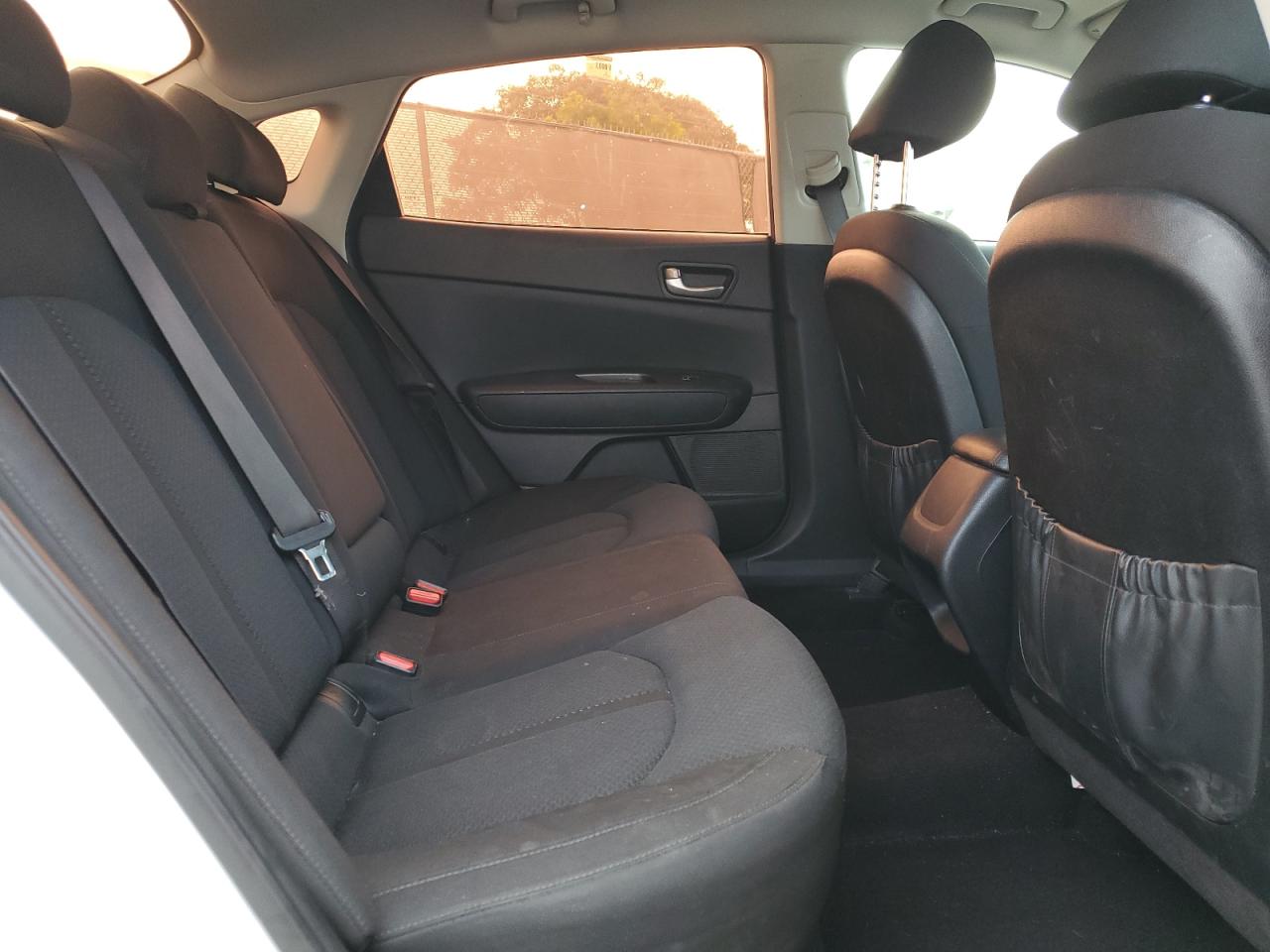 2018 Kia Optima - Image 10