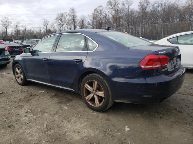 Sedans VOLKSWAGEN PASSAT 2014 Blue