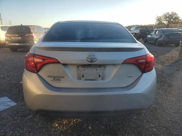  TOYOTA COROLLA 2017 Srebrny