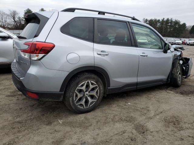  SUBARU FORESTER 2021 Серебристый