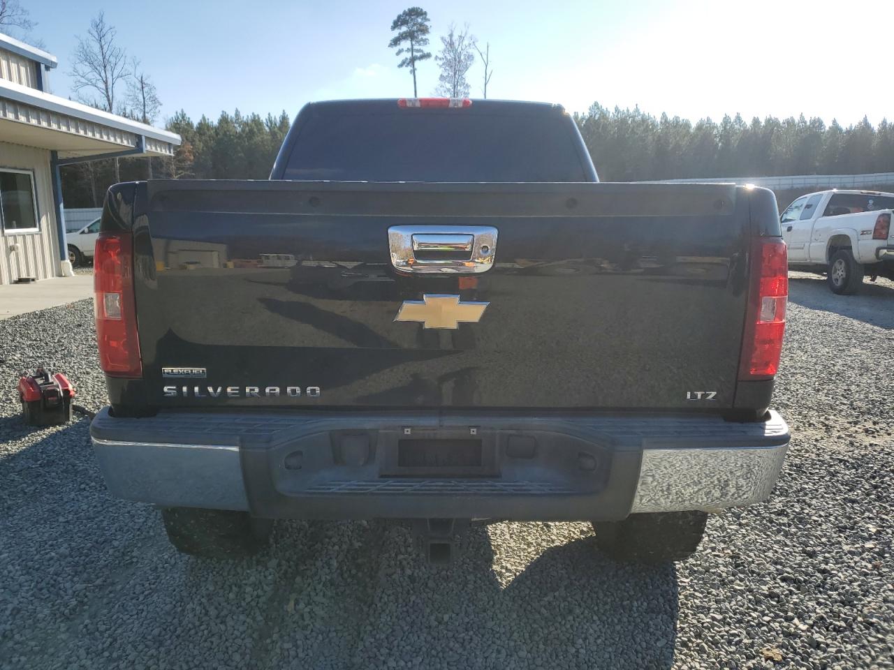 2011 Chevrolet Silverado - Image 6