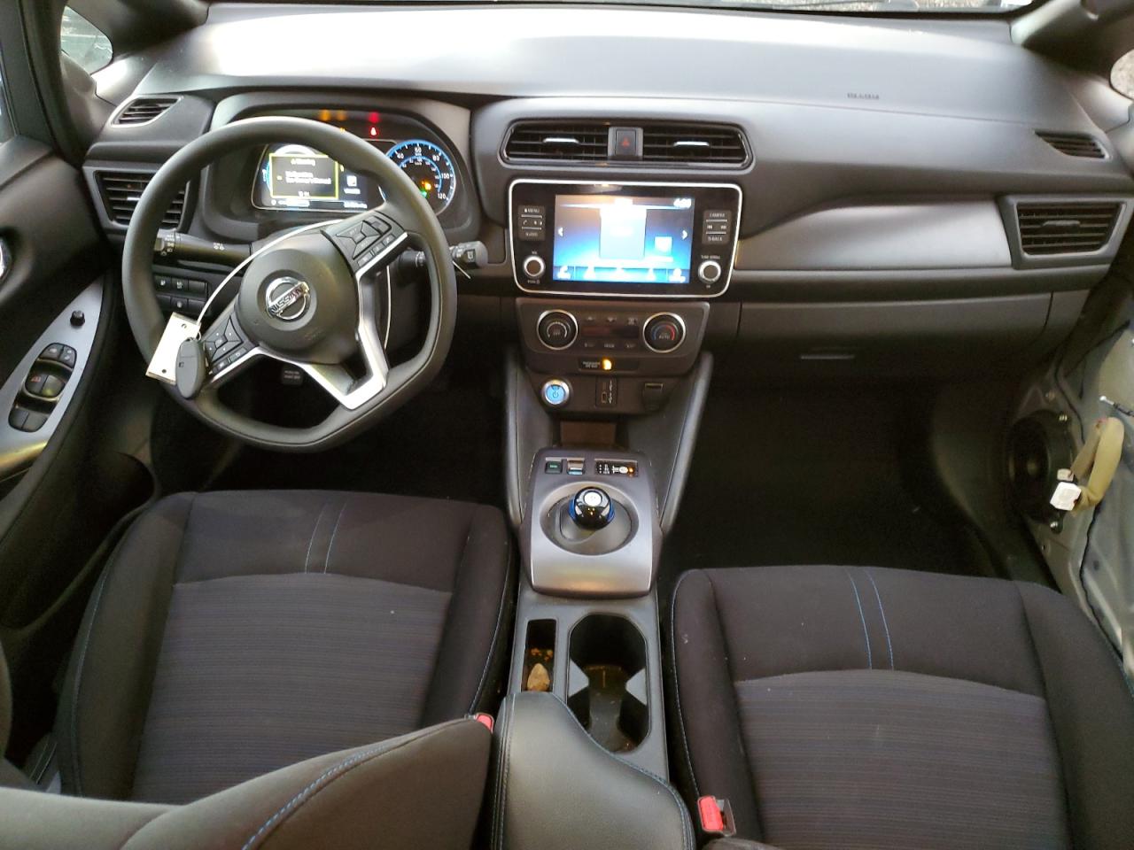 2022 Nissan Leaf - Image 8