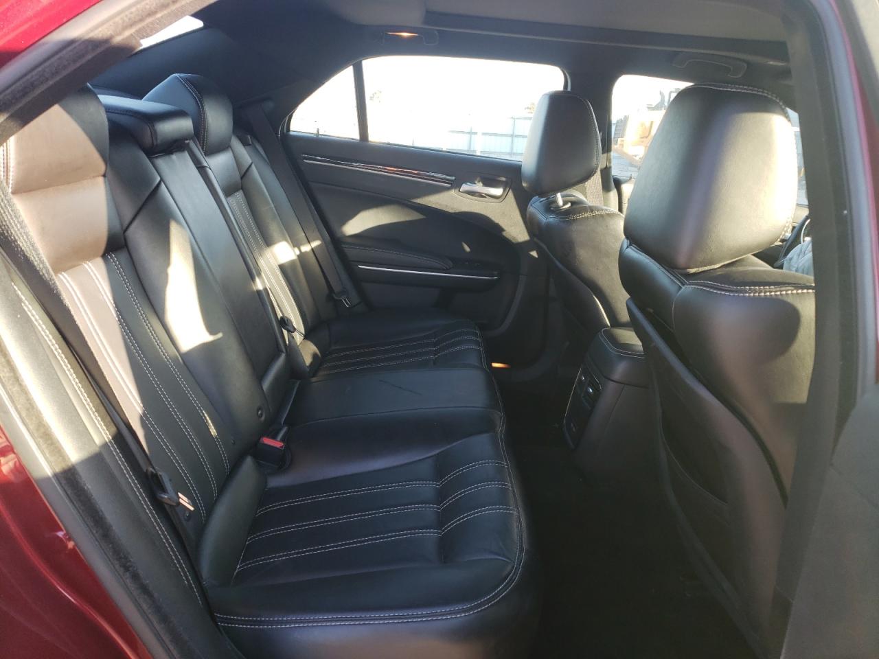 2021 Chrysler 300 - Image 10