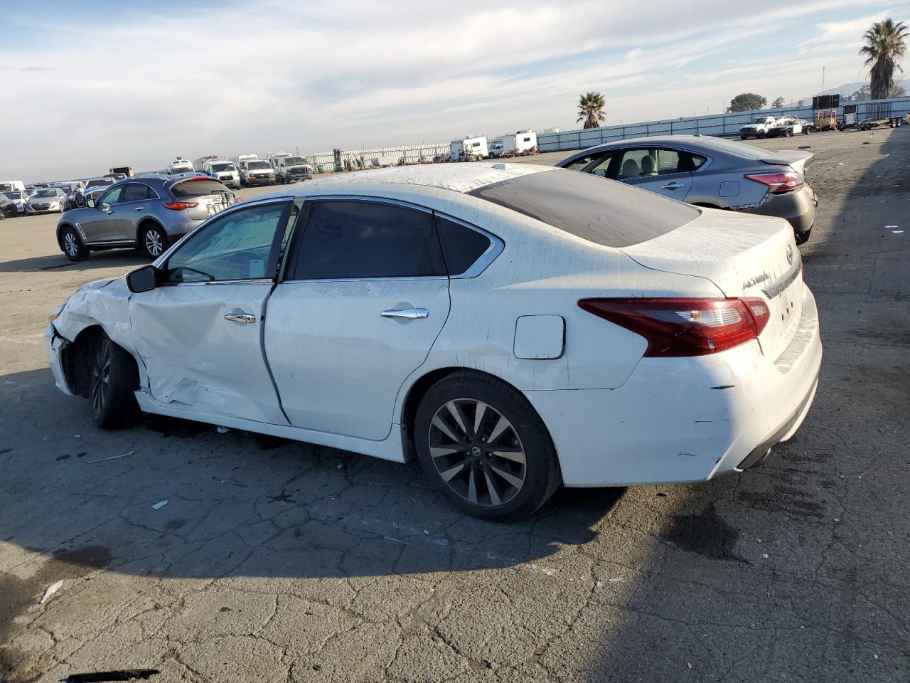 2018 Nissan Altima - Image 2