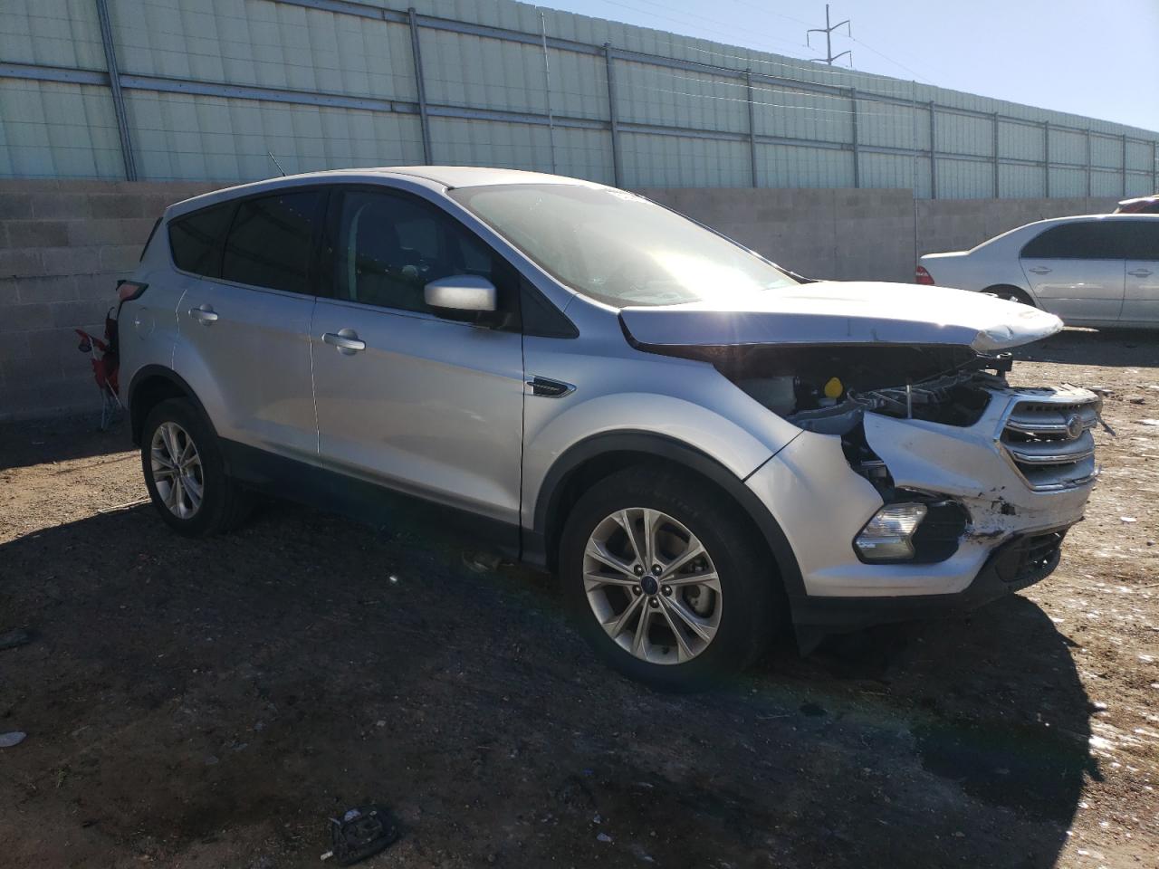 VIN 1FMCU0GD1HUC66539 2017 FORD ESCAPE no.4