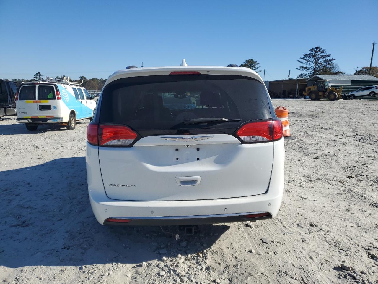 2018 Chrysler Pacifica - Image 6