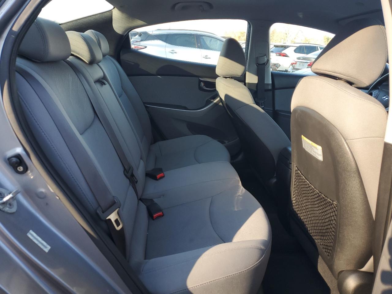 2012 Hyundai Elantra - Image 10