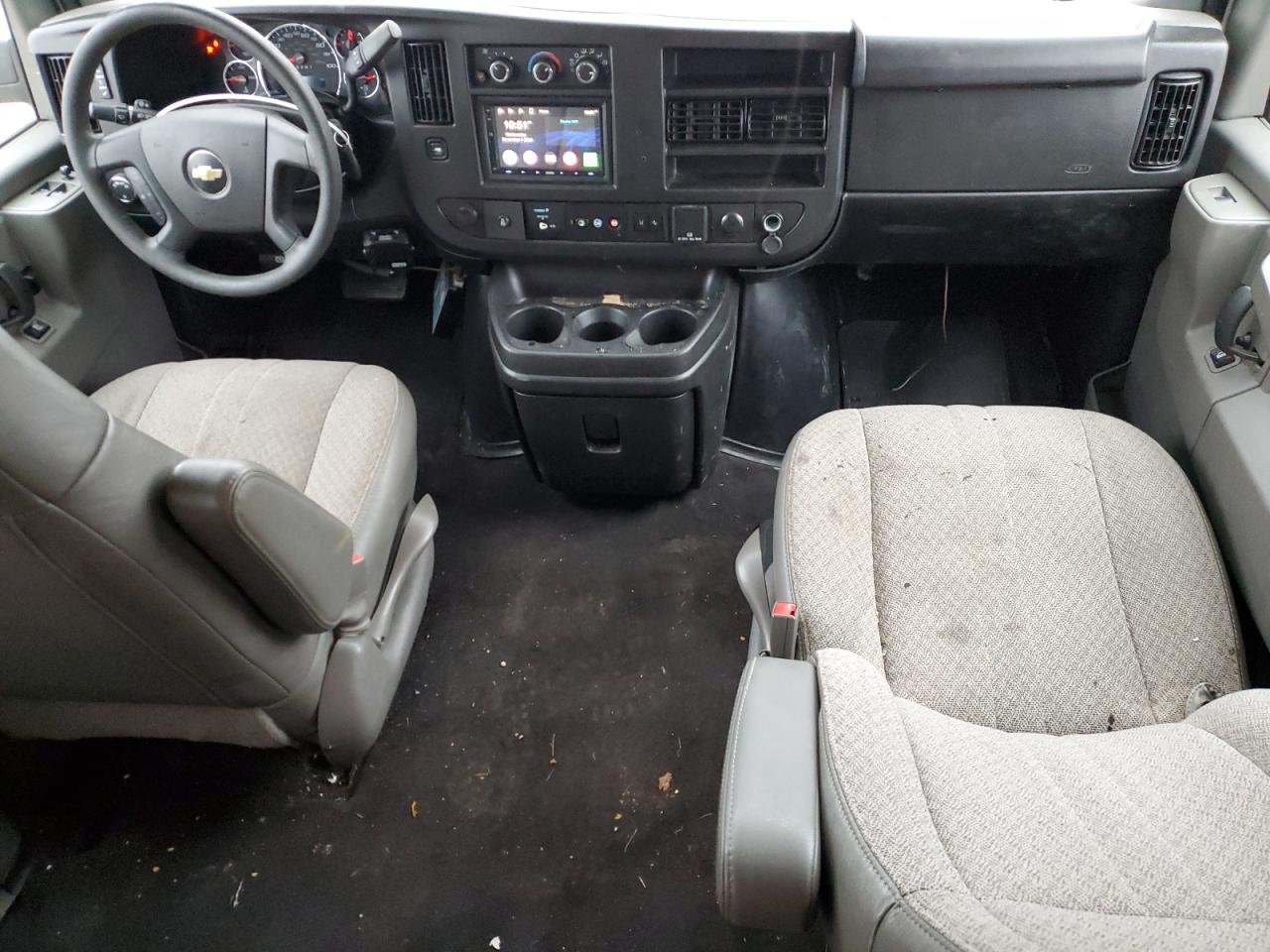 2019 Chevrolet Express - Image 8