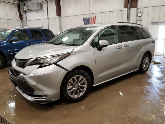 2023 Toyota Sienna Xle