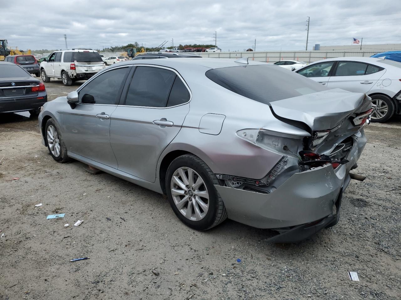 4T1B11HK0KU234597 2019 TOYOTA CAMRY - Image 2