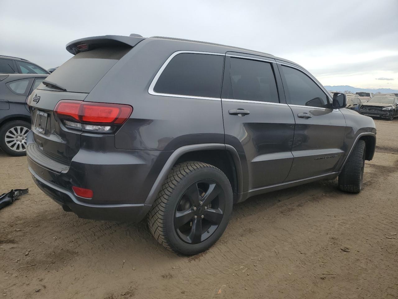 2015 Jeep Grand Cherokee - Image 3