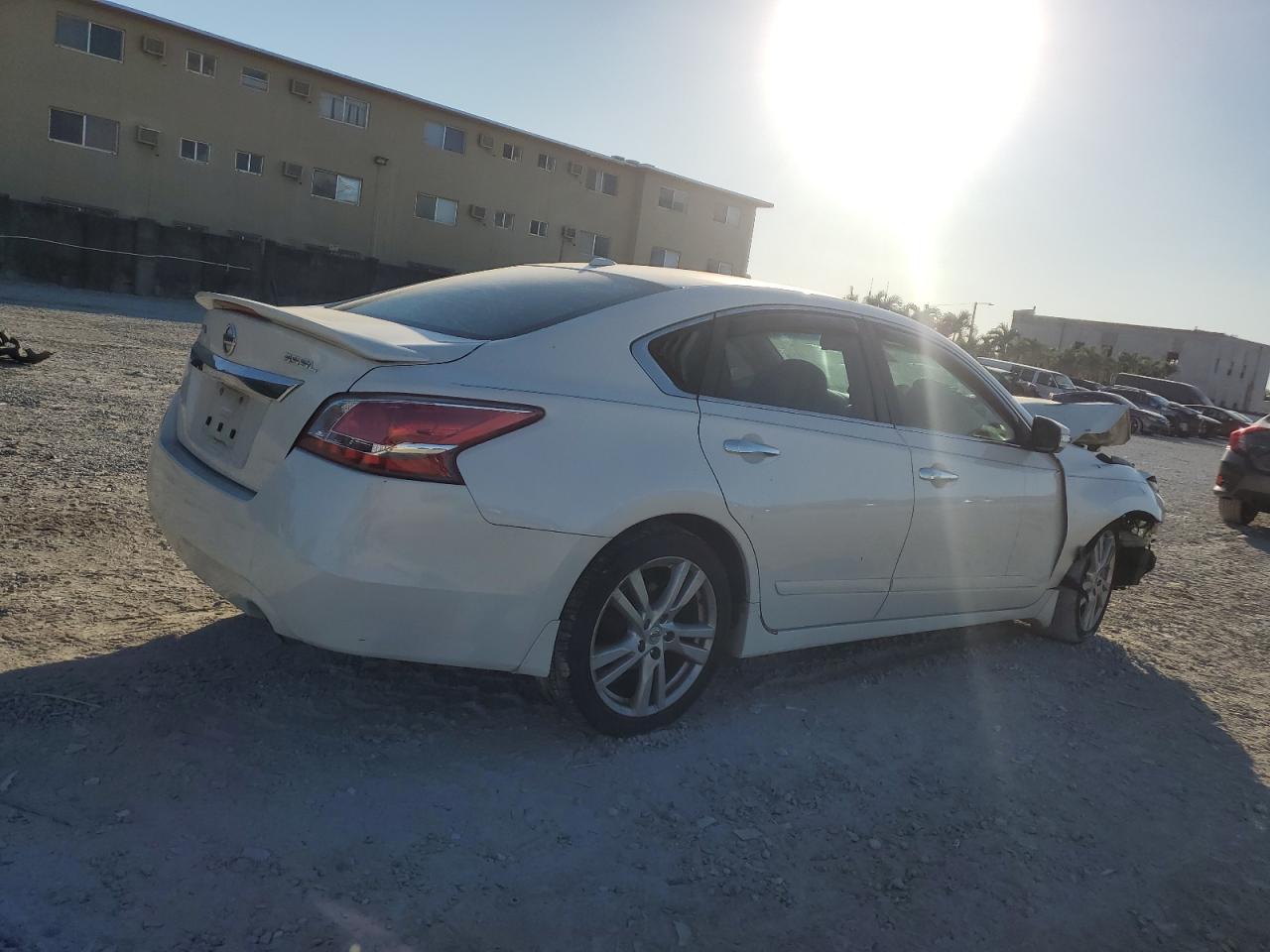 2013 Nissan Altima - Image 3