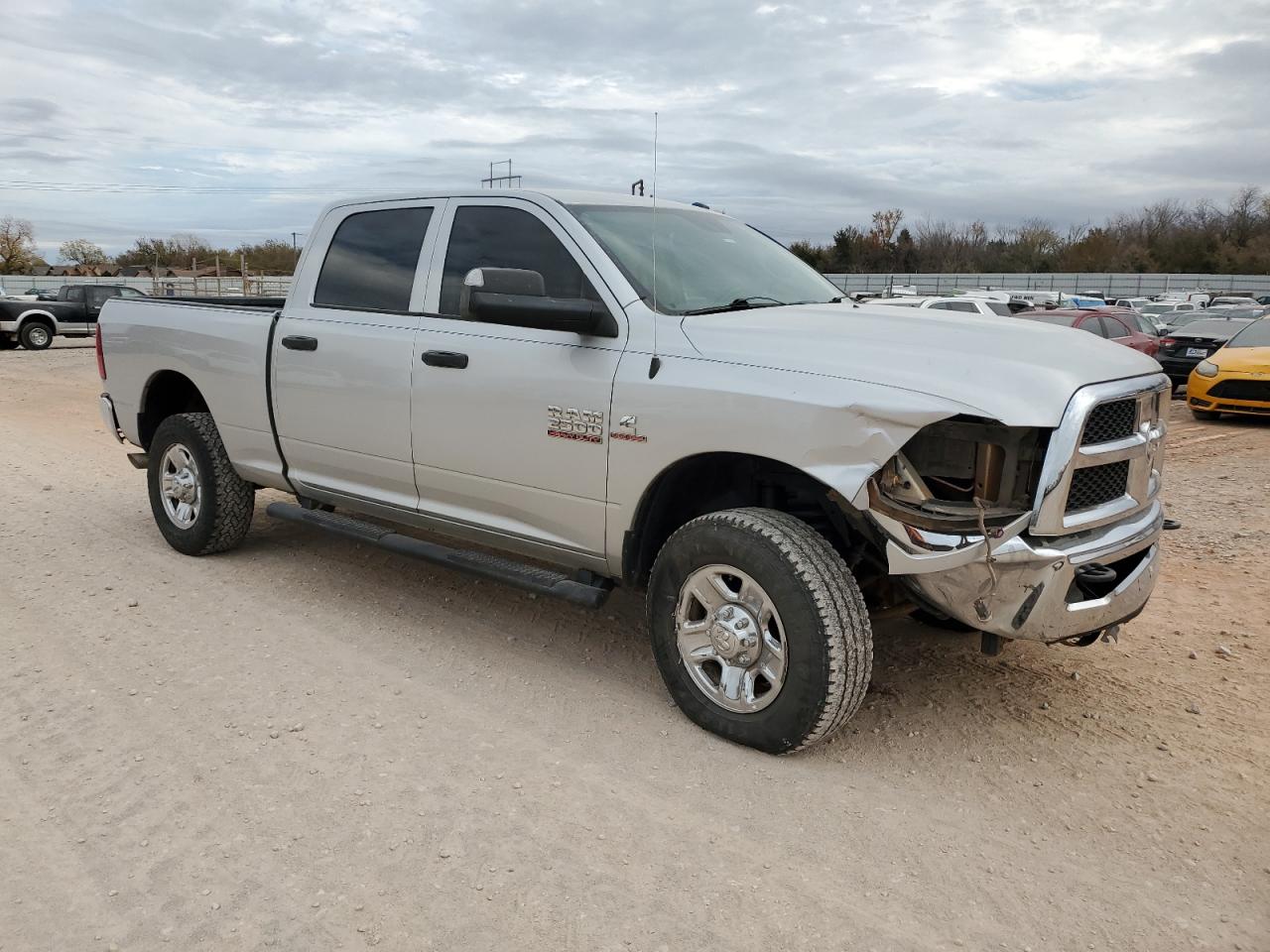 VIN 3C6UR5CL1FG673885 2015 RAM All Models no.4