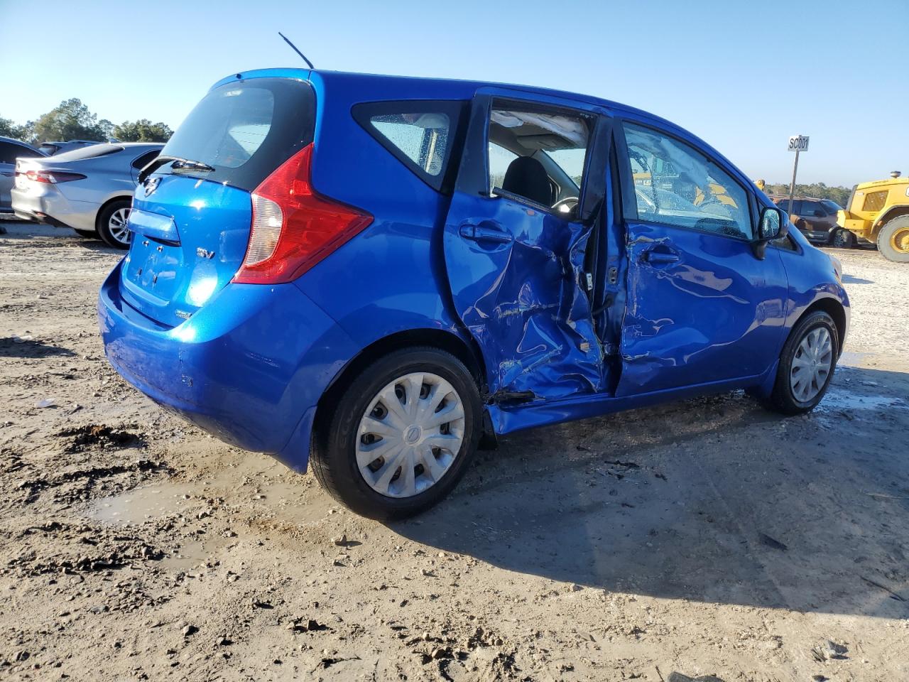 2014 Nissan Versa - Image 3