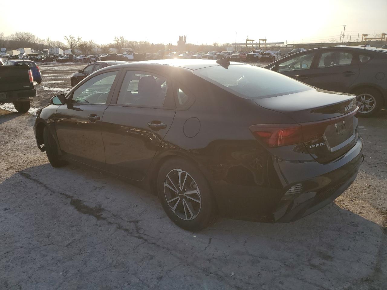 2023 Kia Forte - Image 2