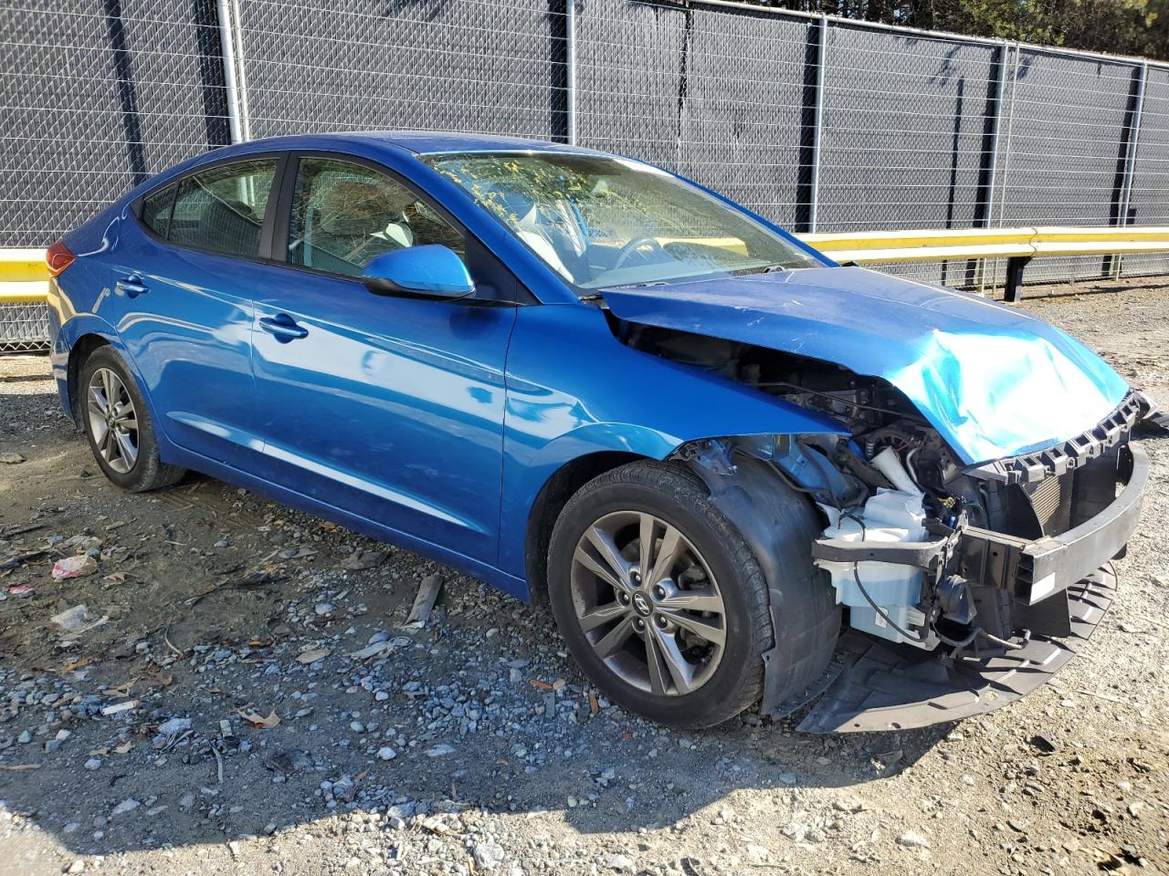 2017 Hyundai Elantra - Image 4