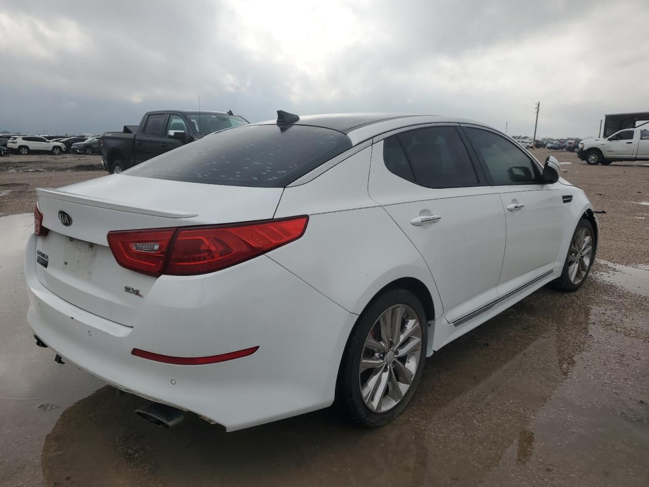 VIN 5XXGR4A65FG449762 2015 KIA OPTIMA no.3