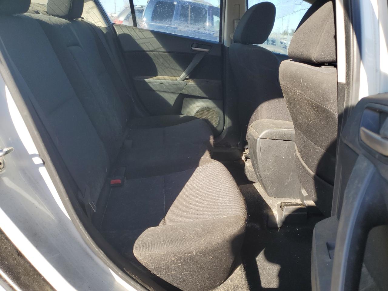 2010 Mazda 3 - Image 10