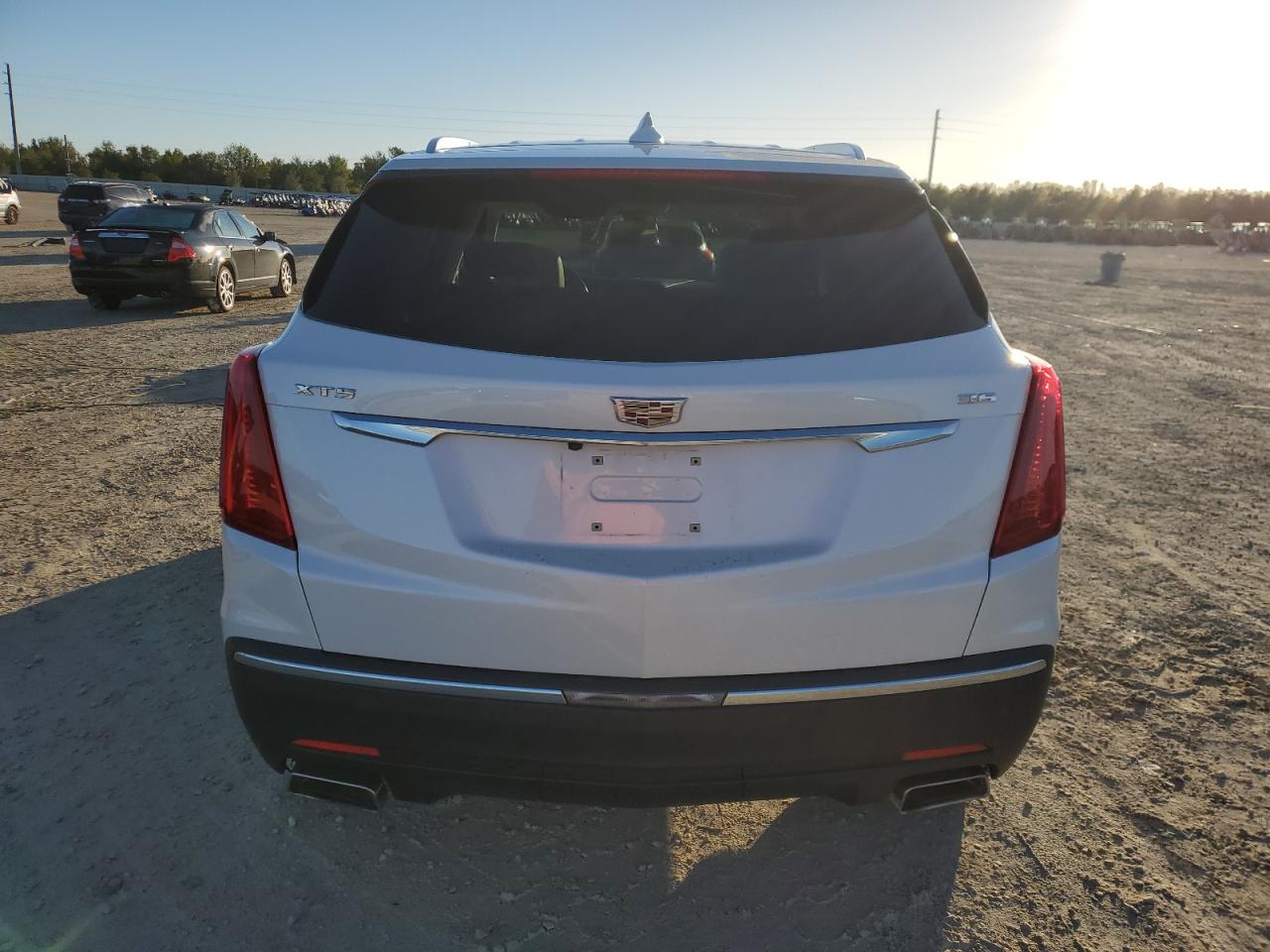 2017 Cadillac XT5 - Image 6