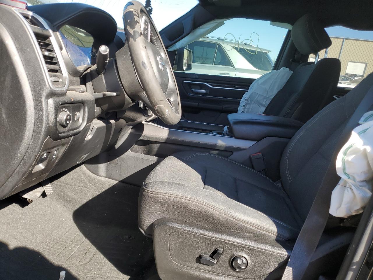 2020 RAM 1500 - Image 7