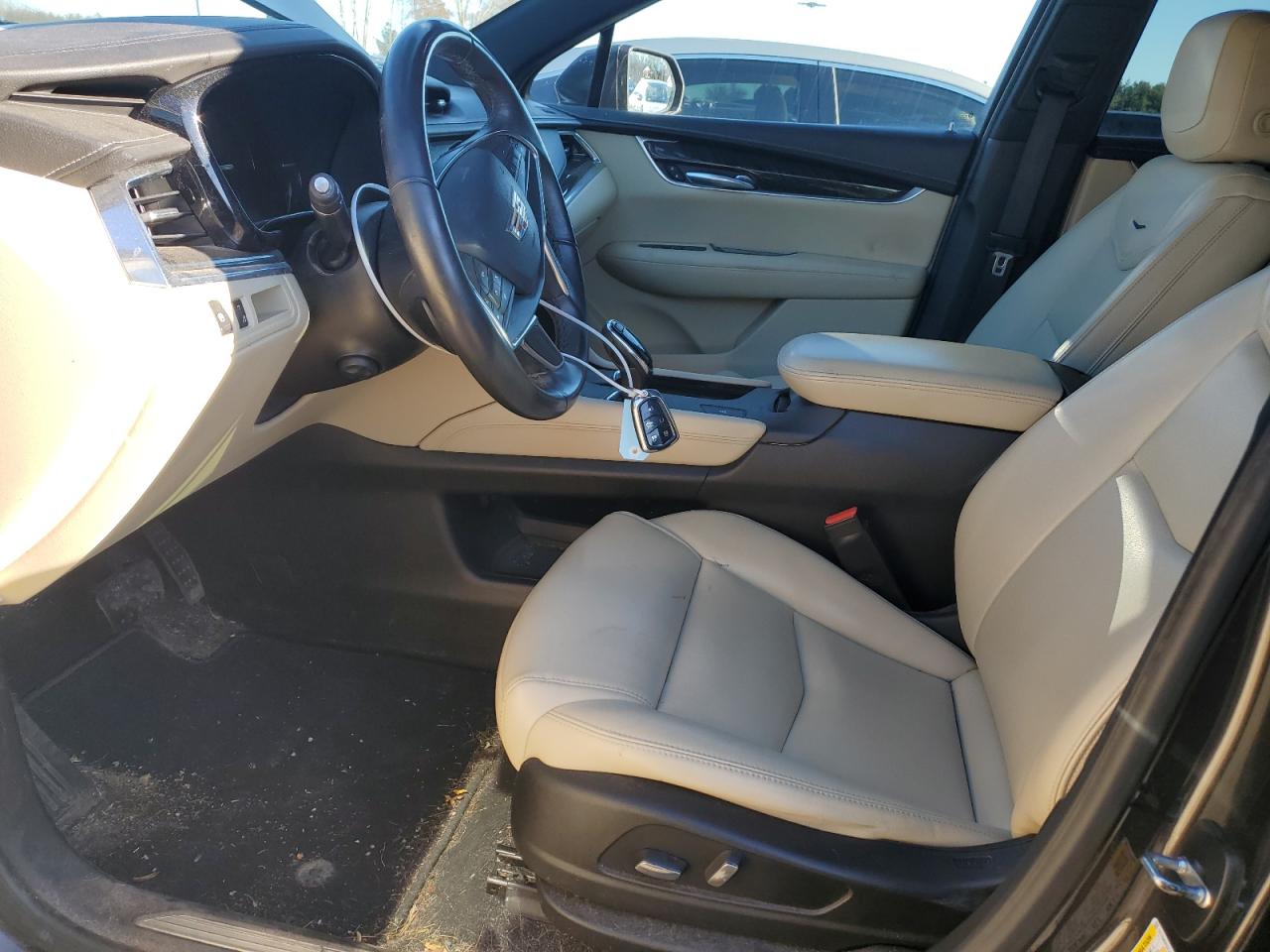 2018 Cadillac XT5 - Image 7