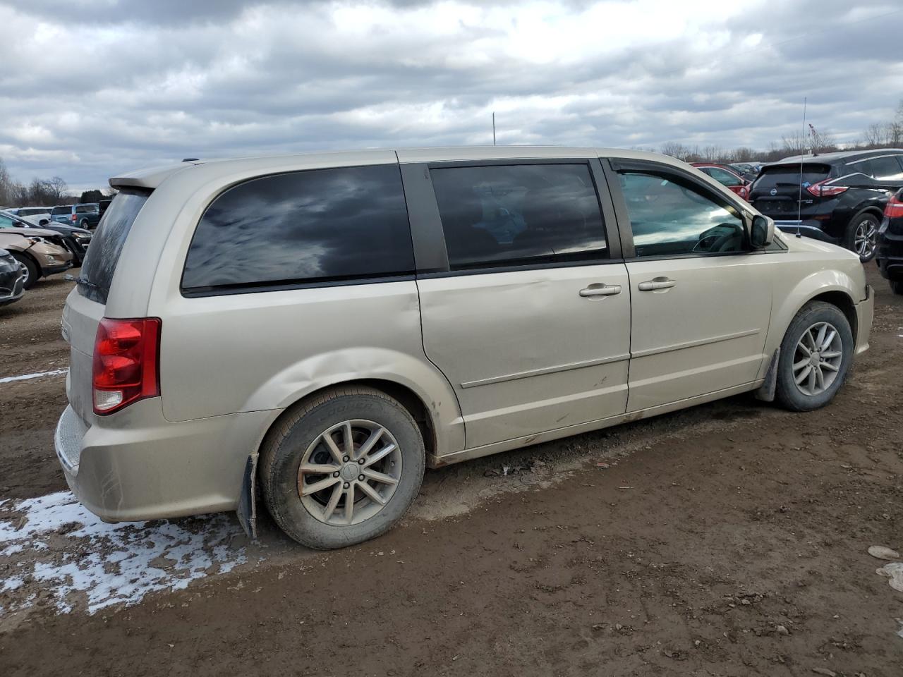 2015 Dodge Caravan - Image 3