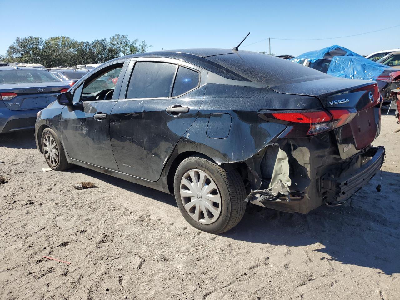 2020 Nissan Versa - Image 2