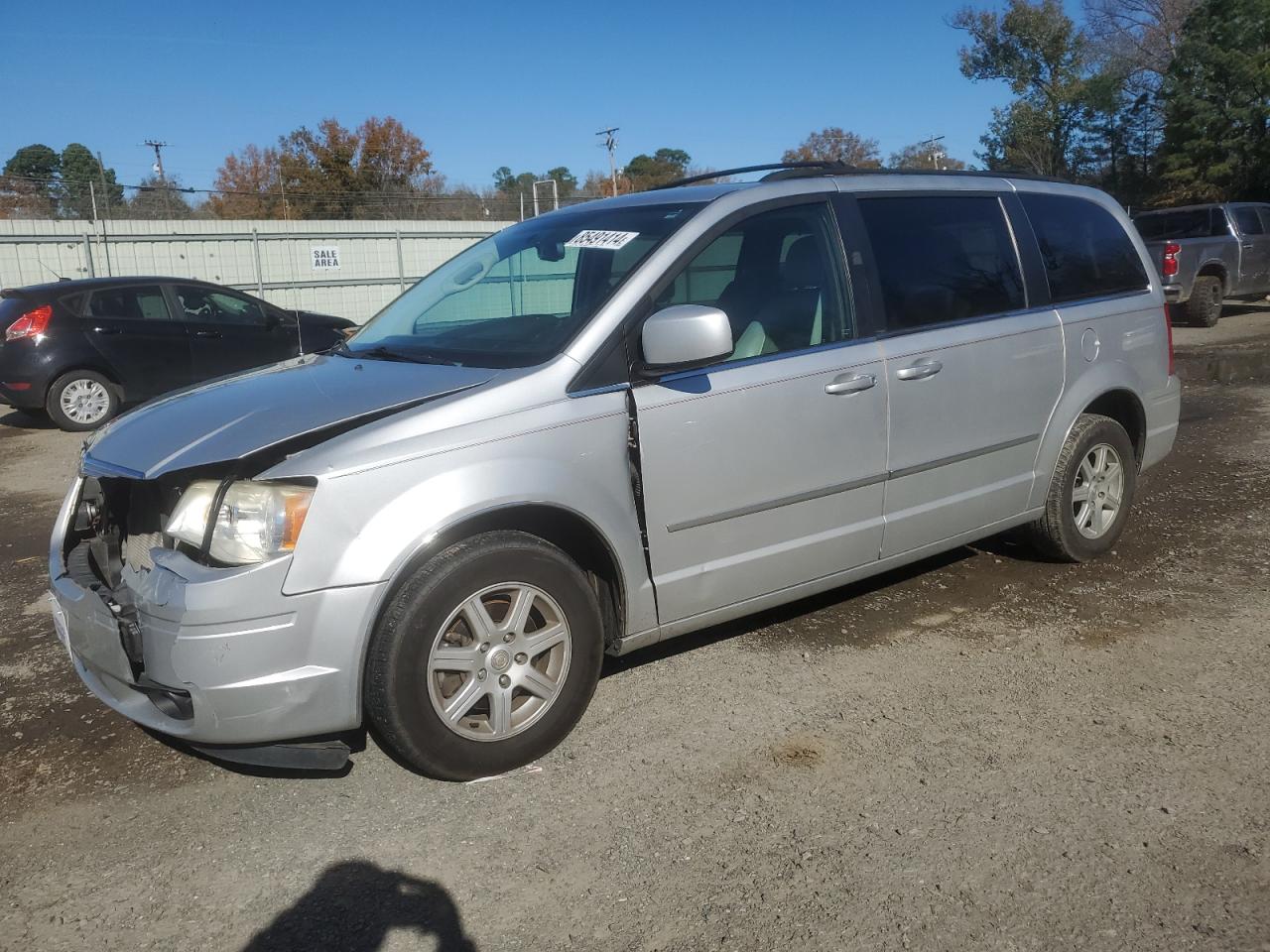2010 Chrysler Town & Country Touring Plus zu verkaufen in Shreveport, LA - Front End