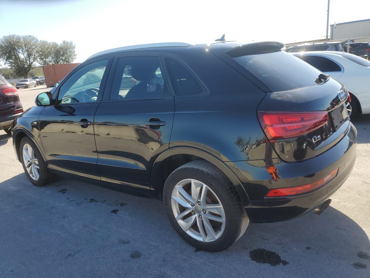 VIN WA1BCCFS5JR018947 2018 AUDI Q3 no.2