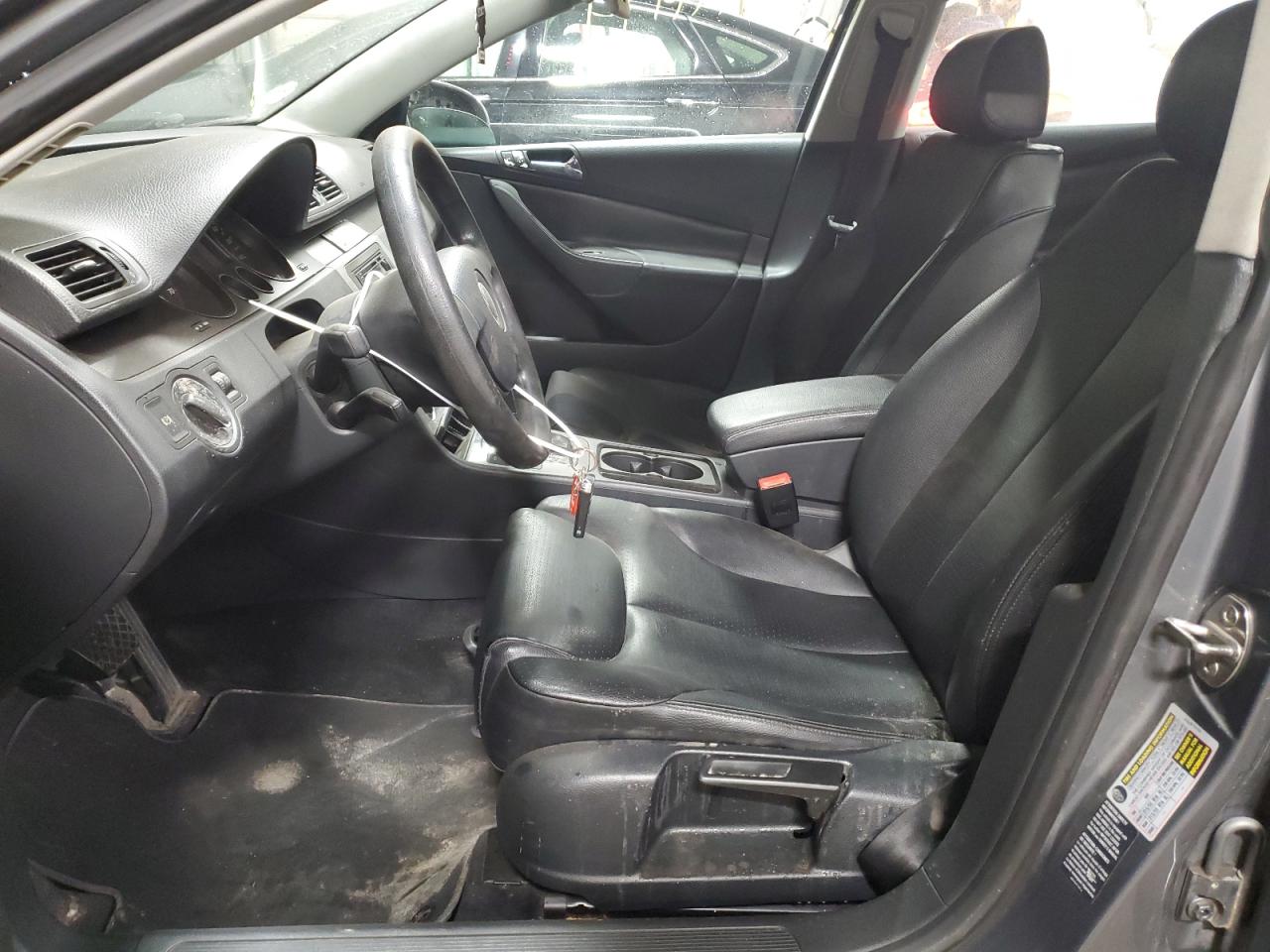 2006 Volkswagen Passat - Image 7
