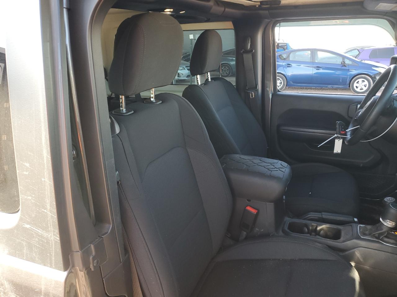 2019 Jeep Wrangler - Image 10