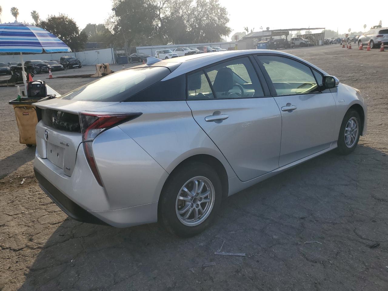 VIN JTDKARFUXG3022861 2016 TOYOTA PRIUS no.3