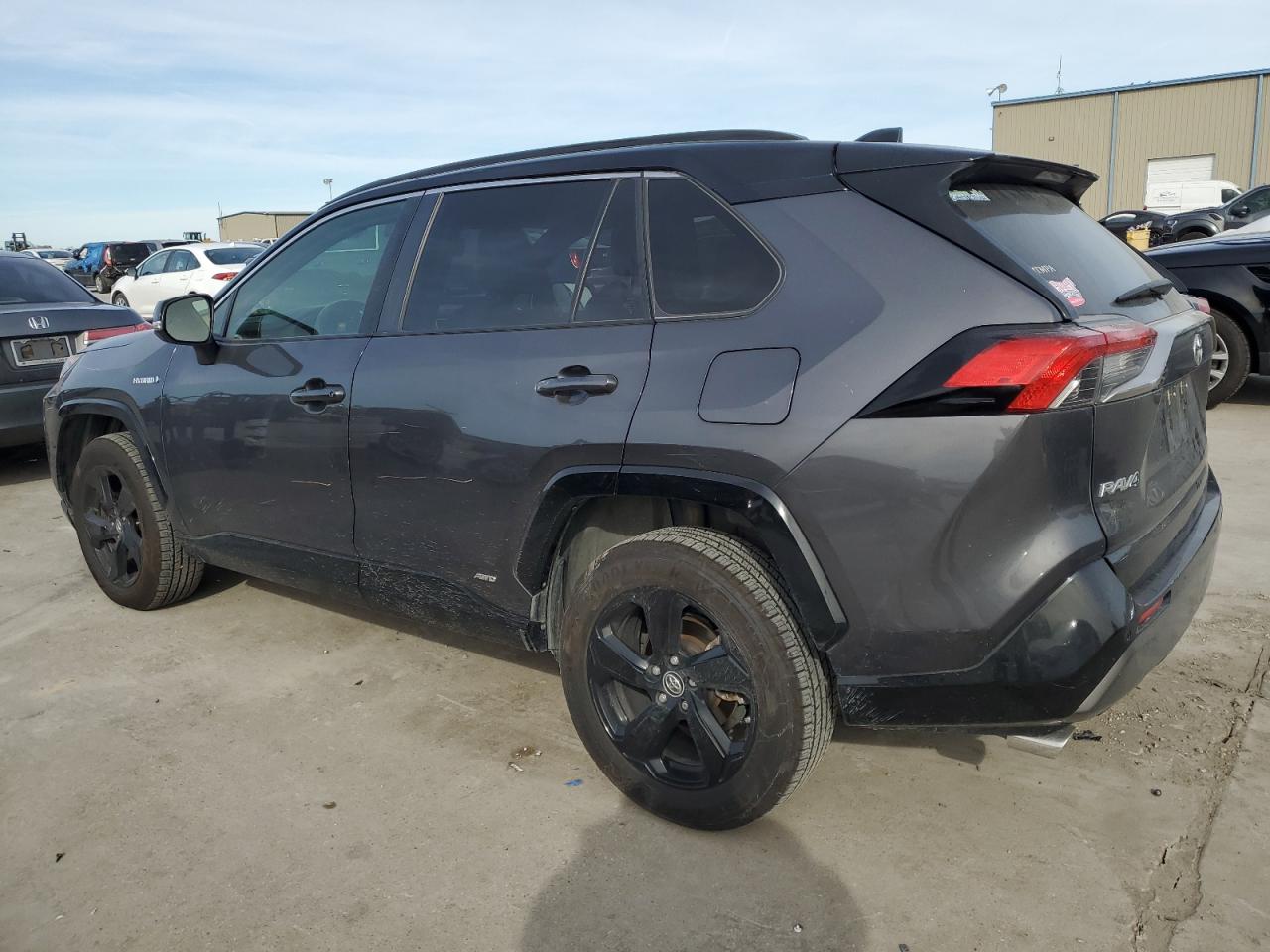 2019 Toyota RAV 4 - Image 2