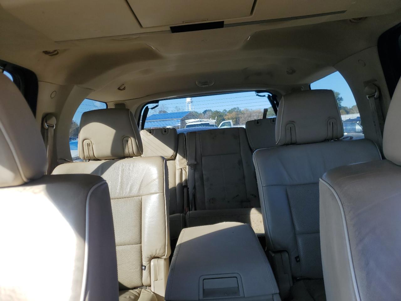 2007 Lincoln Navigator - Image 10