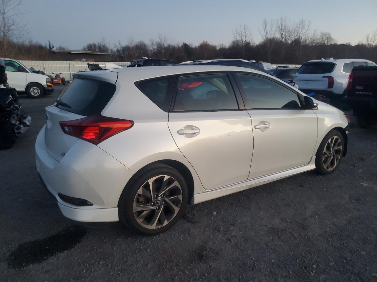 VIN JTNKARJE4JJ559255 2018 TOYOTA COROLLA no.3