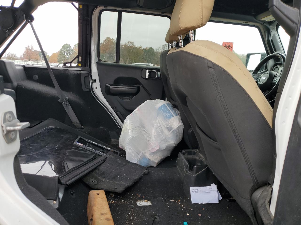 2018 Jeep Wrangler - Image 11