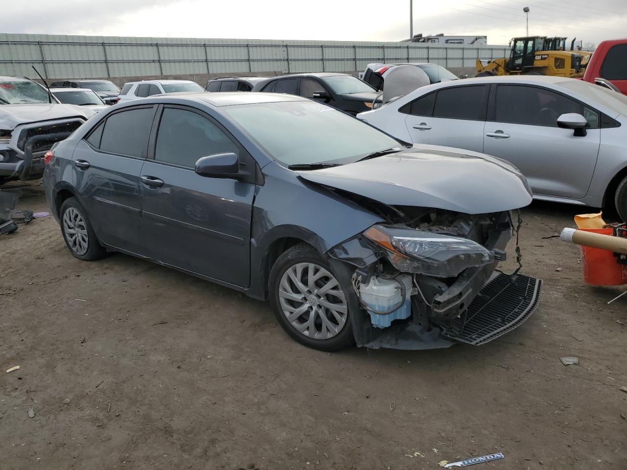 VIN 2T1BURHE6JC020911 2018 TOYOTA COROLLA no.4