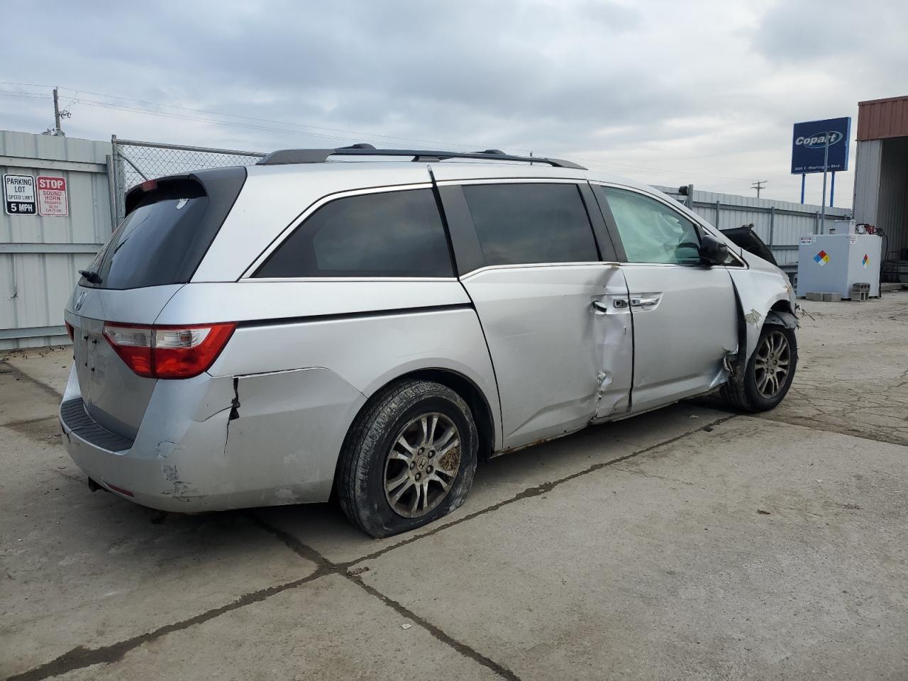 2011 Honda Odyssey - Image 3