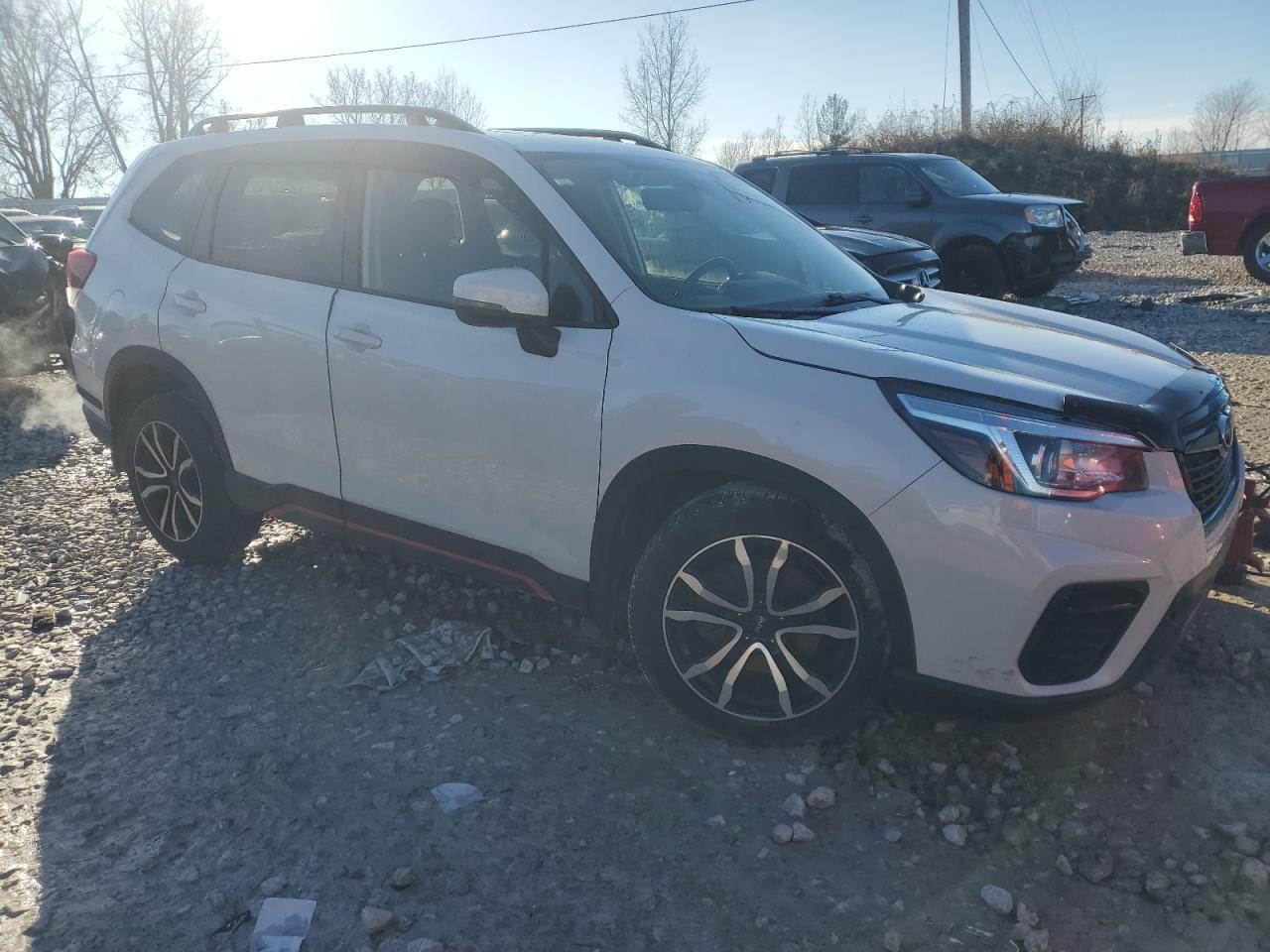 VIN JF2SKAPC8KH585604 2019 SUBARU FORESTER no.4