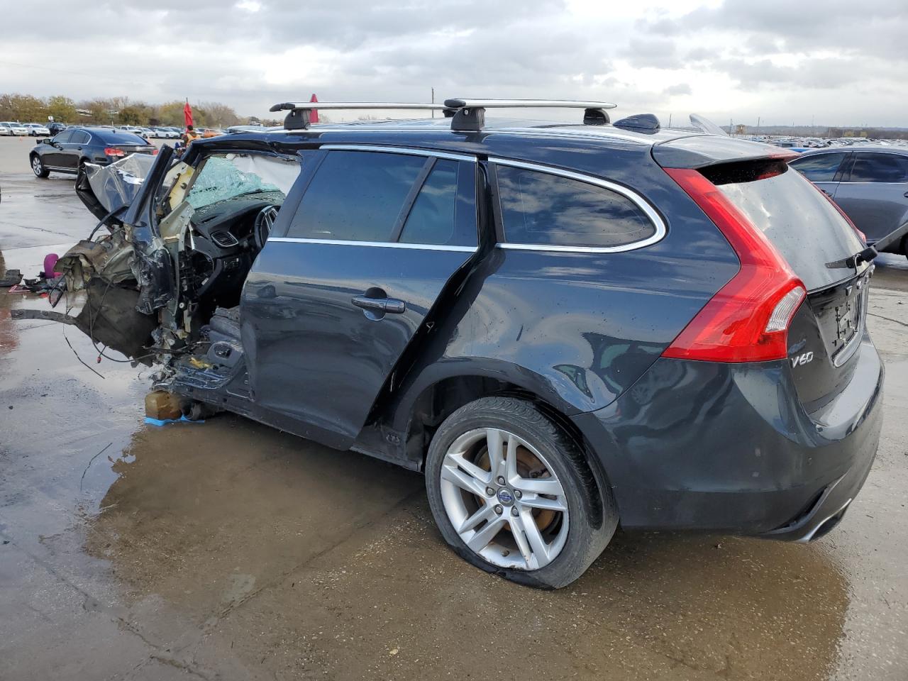 VIN YV140MEK5F1244341 2015 VOLVO V60 no.2