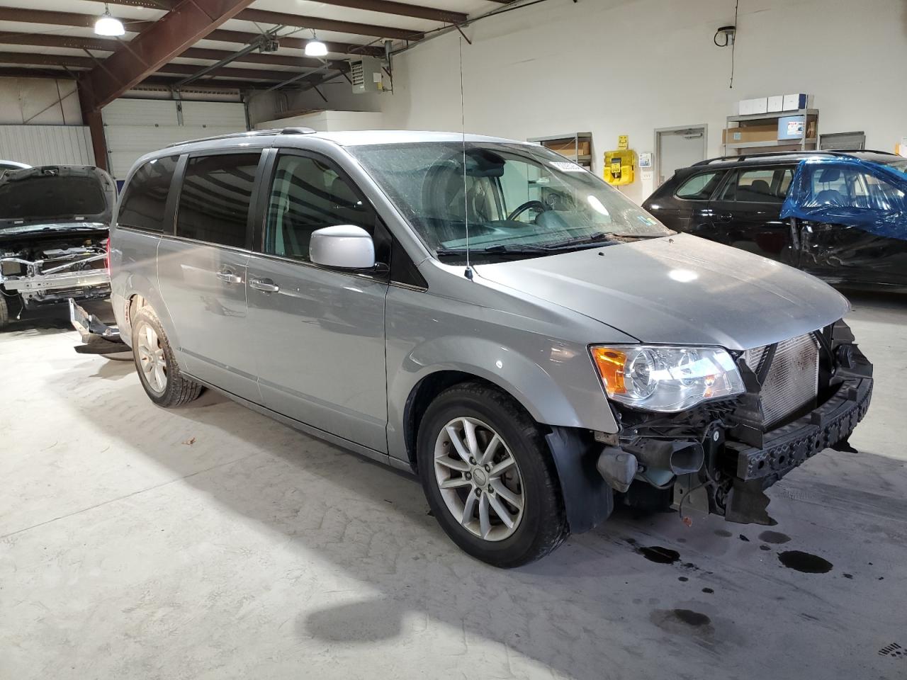 VIN 2C4RDGCG0KR771676 2019 DODGE CARAVAN no.4