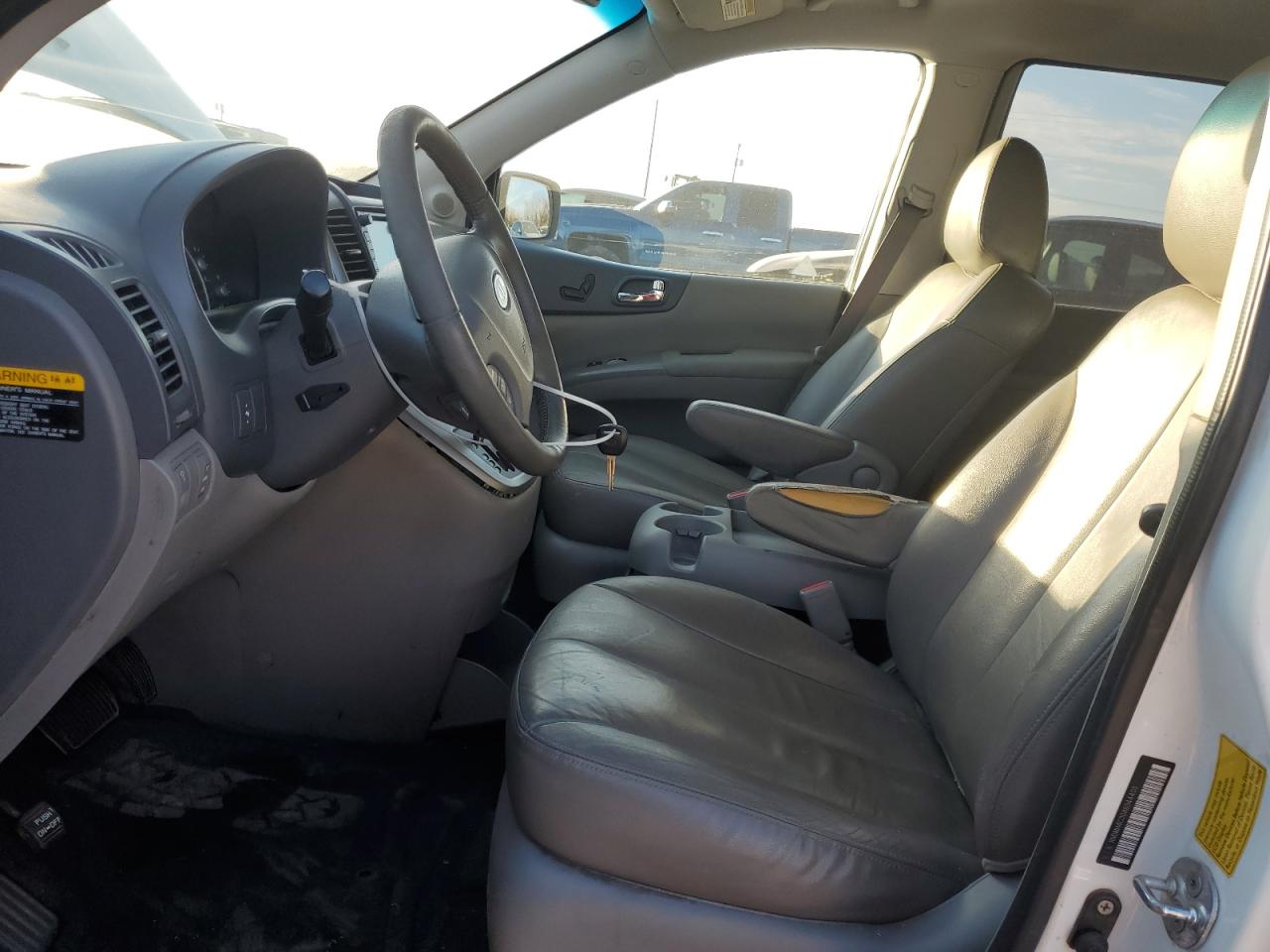 2010 Kia Sedona - Image 7