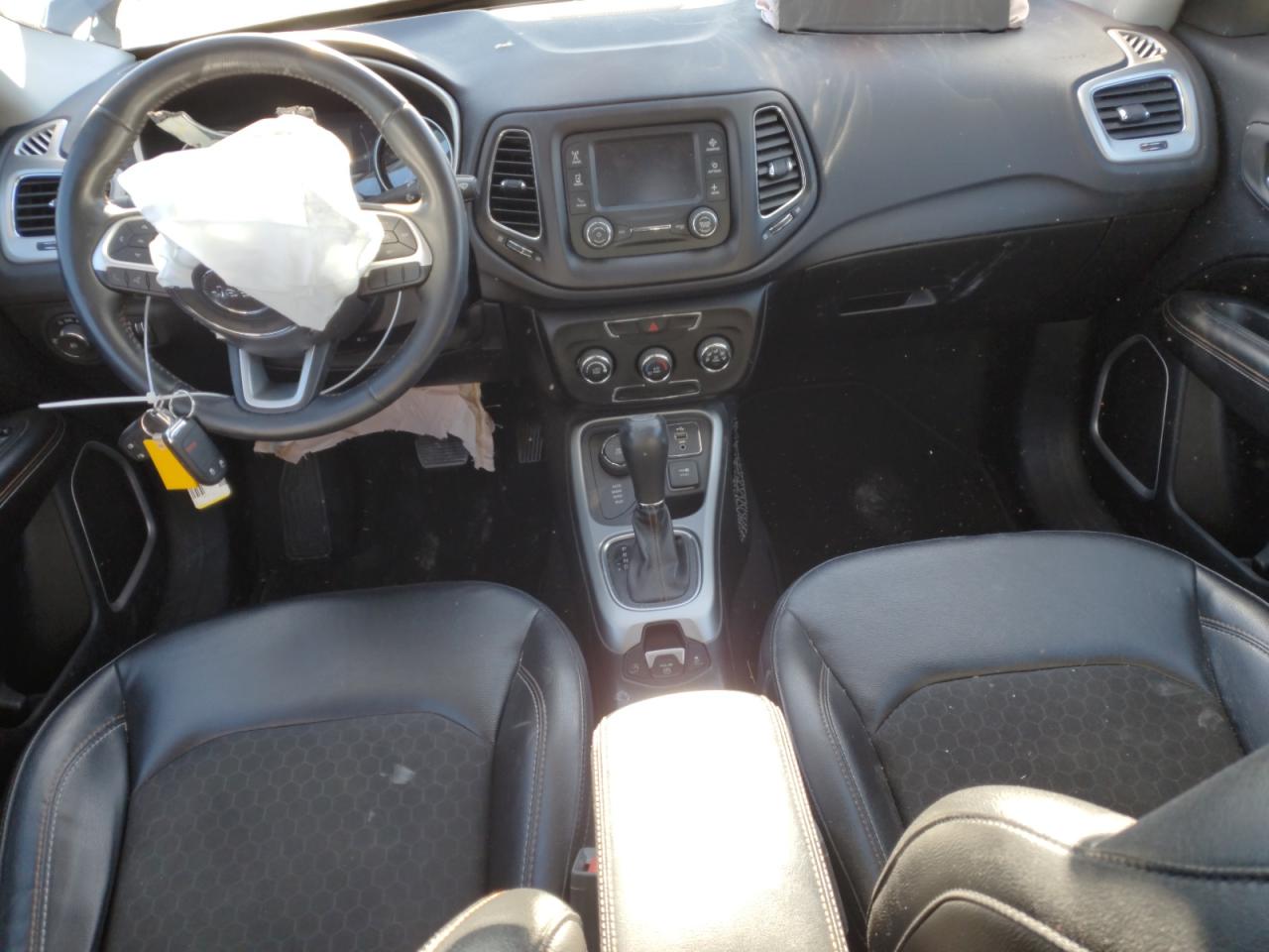 2018 Jeep Compass - Image 8