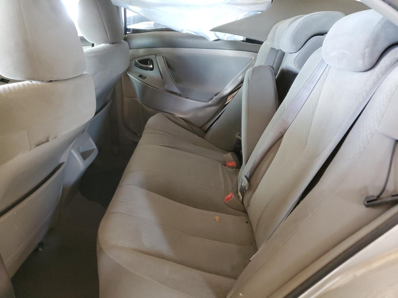 2009 Toyota Camry - Image 10