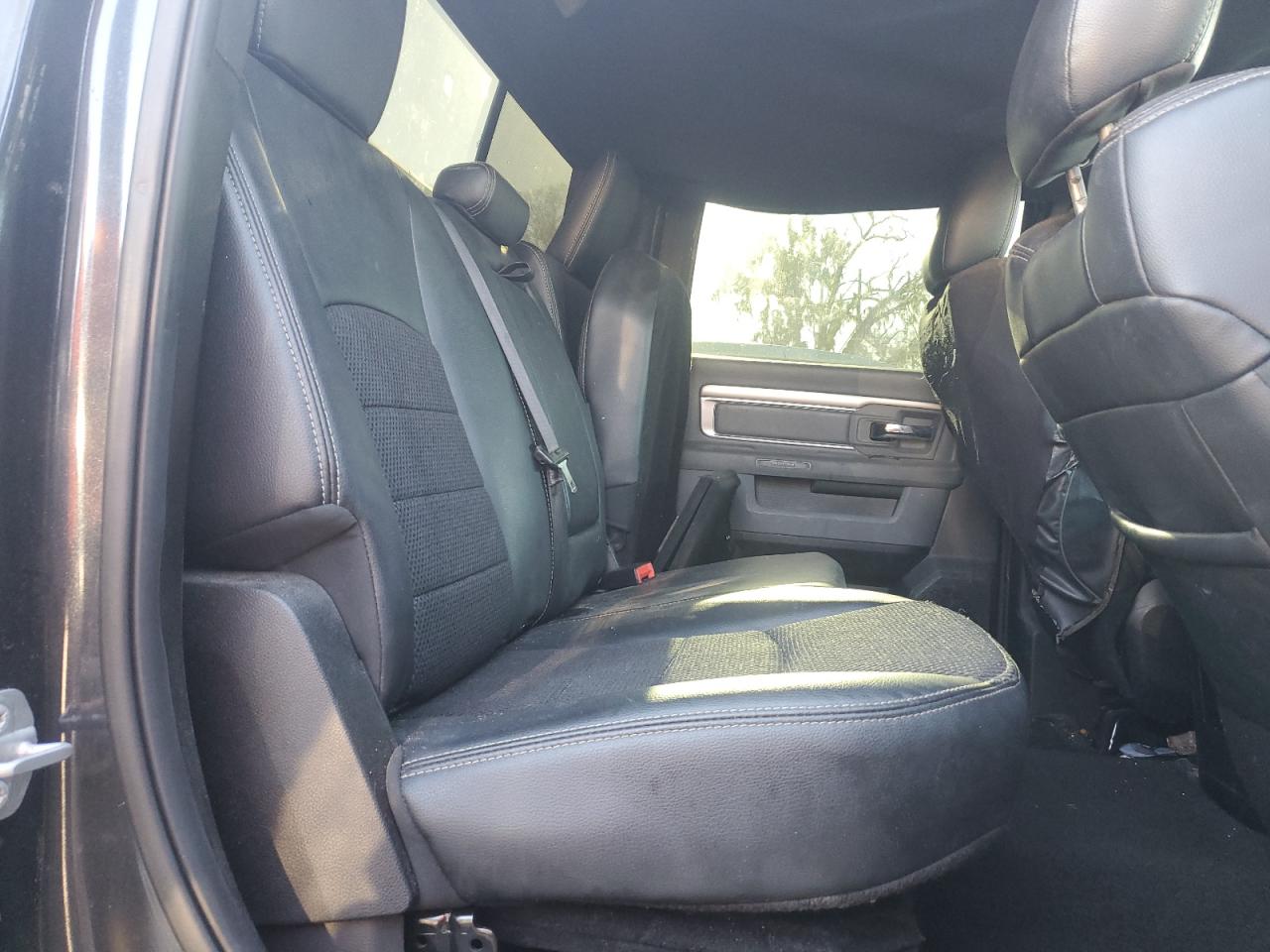 2019 RAM 1500 - Image 10